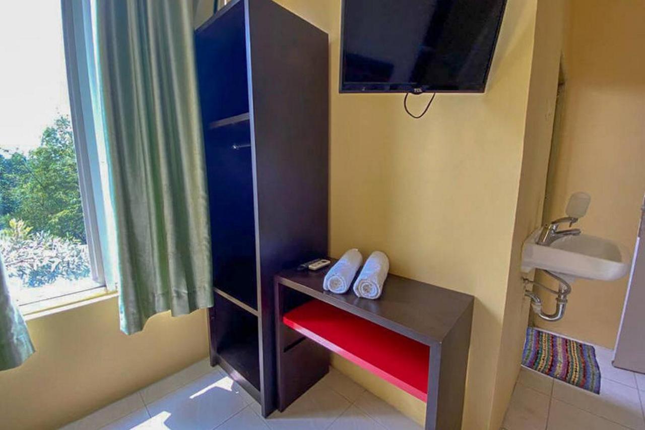 Rama Shinta Homestay Near Gembiral Loka Zoo Redpartner Yogyakarta Esterno foto