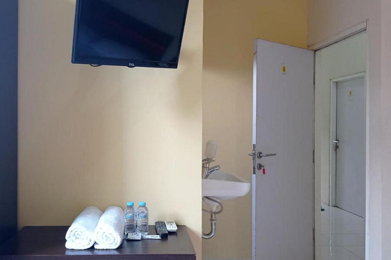 Rama Shinta Homestay Near Gembiral Loka Zoo Redpartner Yogyakarta Esterno foto