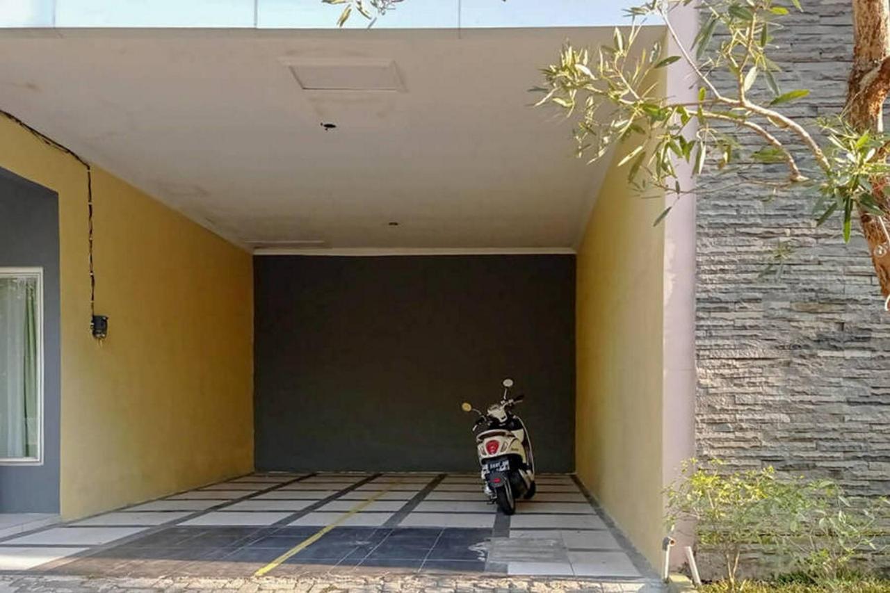 Rama Shinta Homestay Near Gembiral Loka Zoo Redpartner Yogyakarta Esterno foto